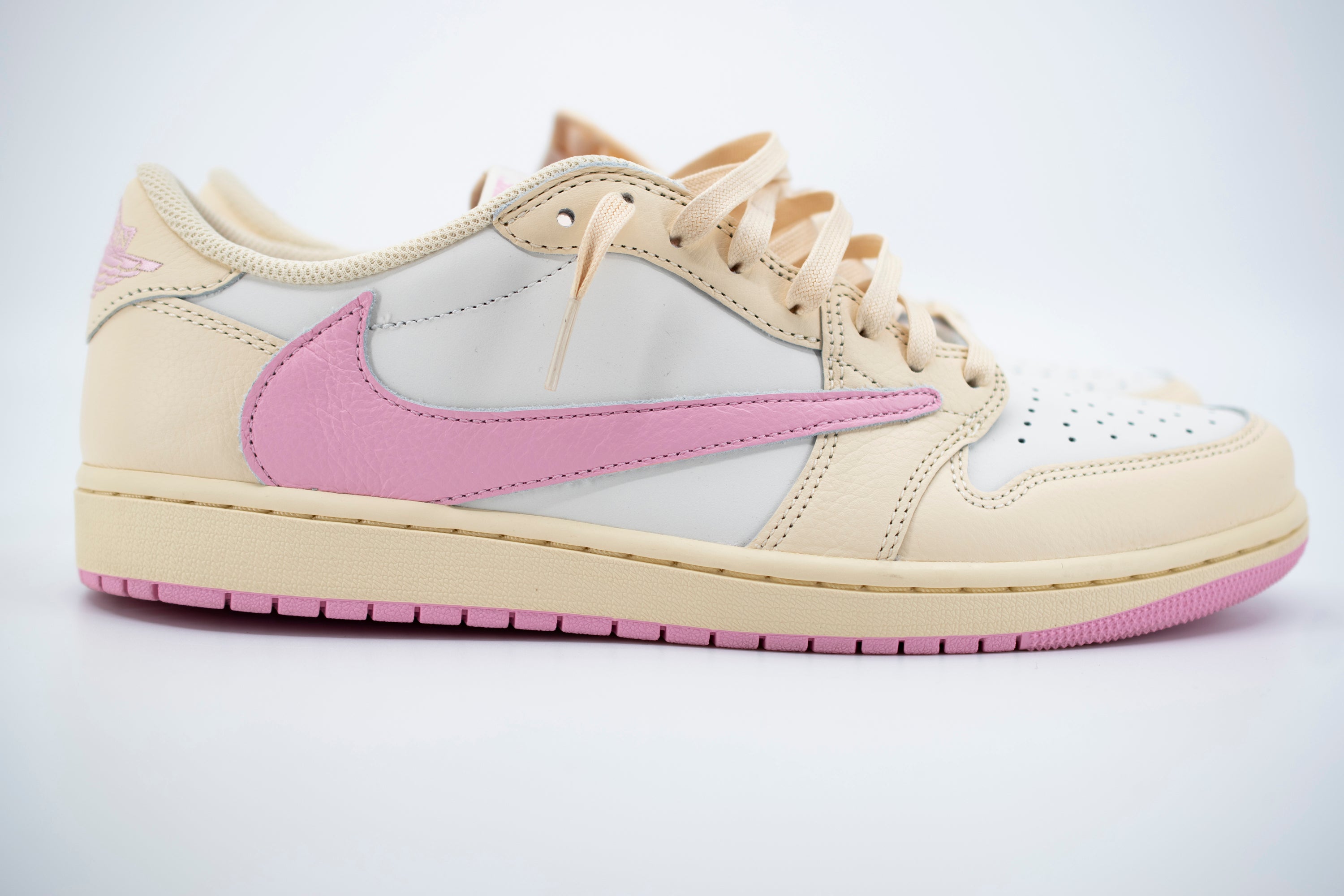 USED Travis Scott X Jordan 1 Retro Low OG SP "Shy Pink"